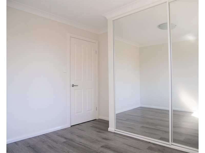 11a Enfield Close, St Johns Park NSW 2176