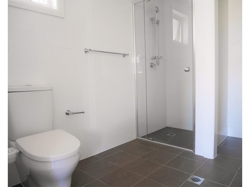 11a Enfield Close, St Johns Park NSW 2176