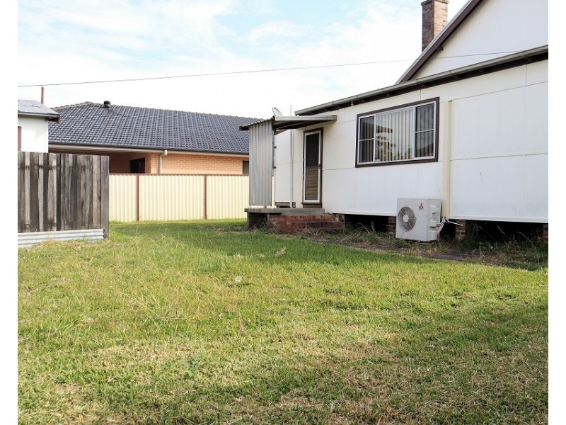 62 Corinda Street, St Johns Park NSW 2176