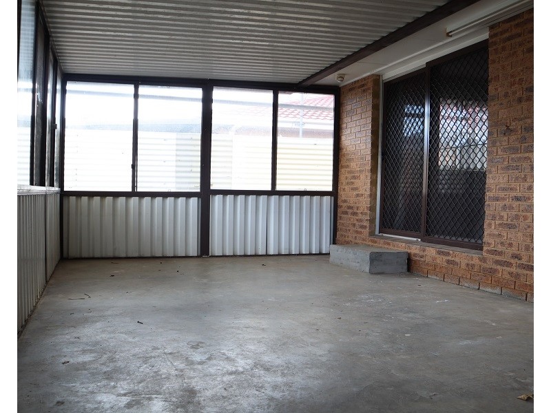 46 Caulfield Road, St Johns Park NSW 2176