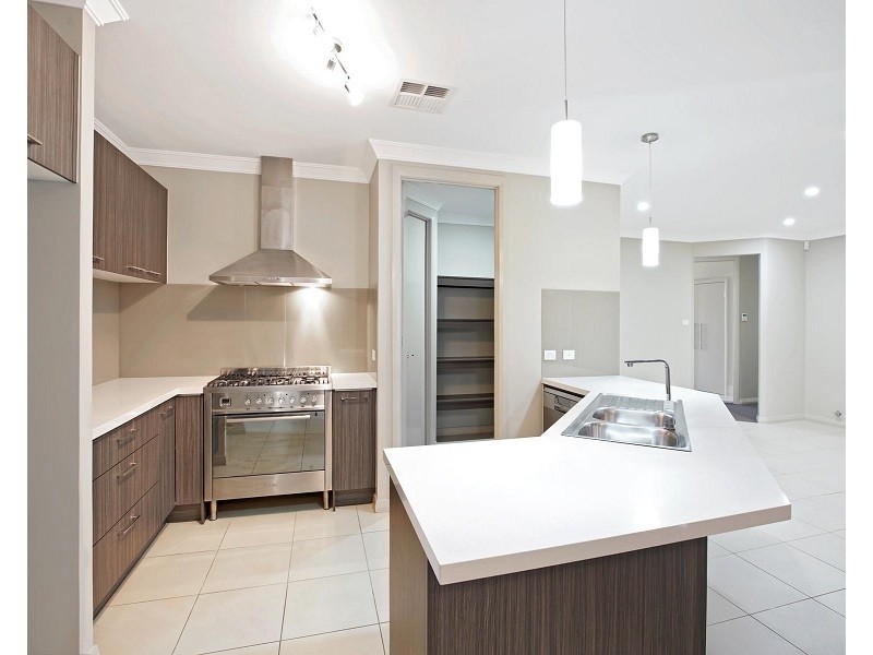 19 Buckingham Loop, Oran Park NSW 2570