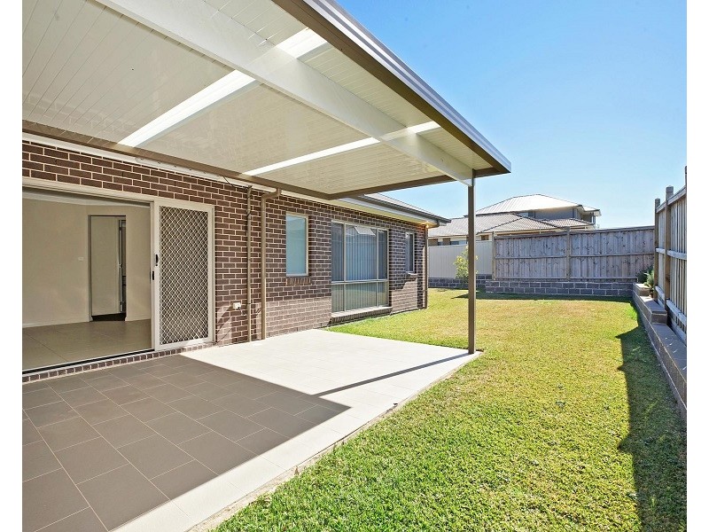 19 Buckingham Loop, Oran Park NSW 2570