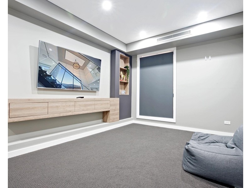 54 Commissioners Drive, Denham Court NSW 2565