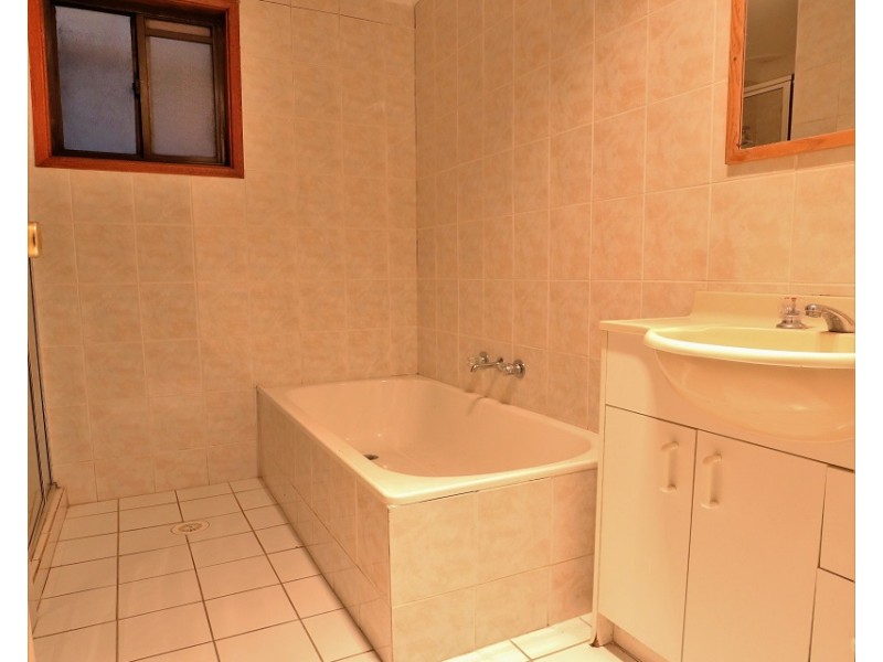 2 Harah Close, Bonnyrigg NSW 2177