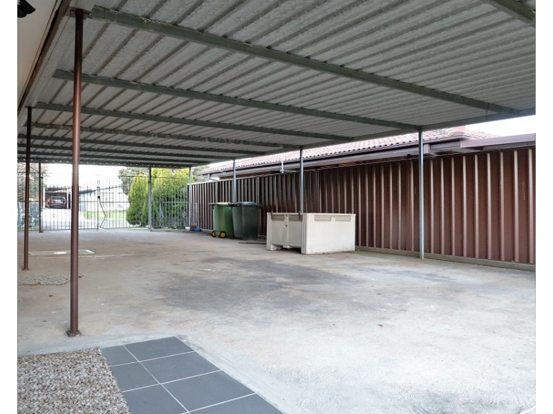 2 Harah Close, Bonnyrigg NSW 2177