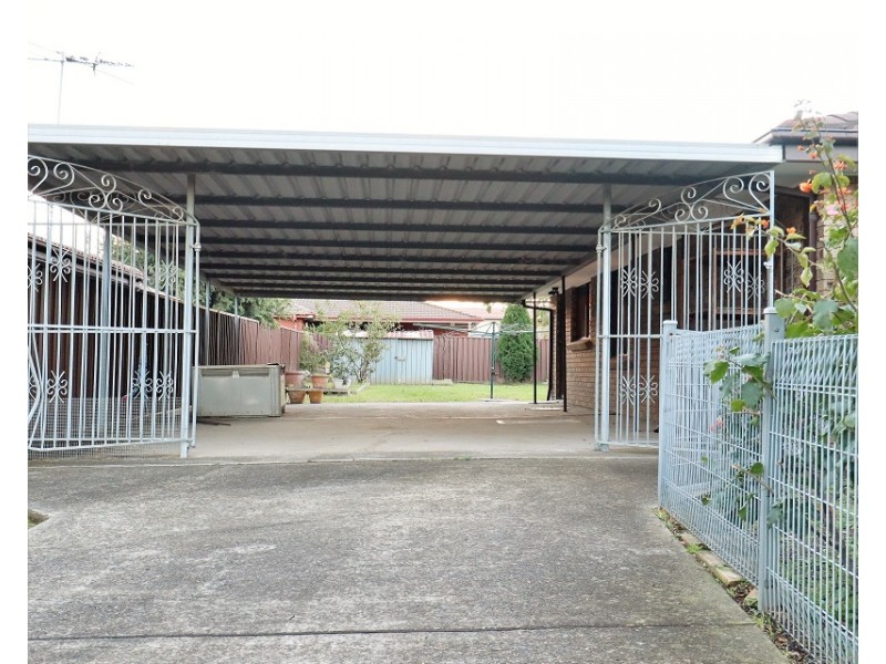 2 Harah Close, Bonnyrigg NSW 2177