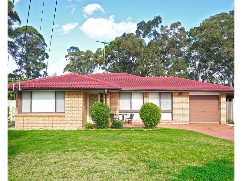 27 Natalie Crescent, Fairfield West NSW 2165