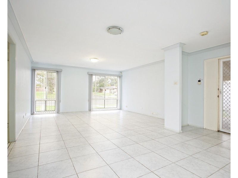67 Melbourne Road, St Johns Park NSW 2176