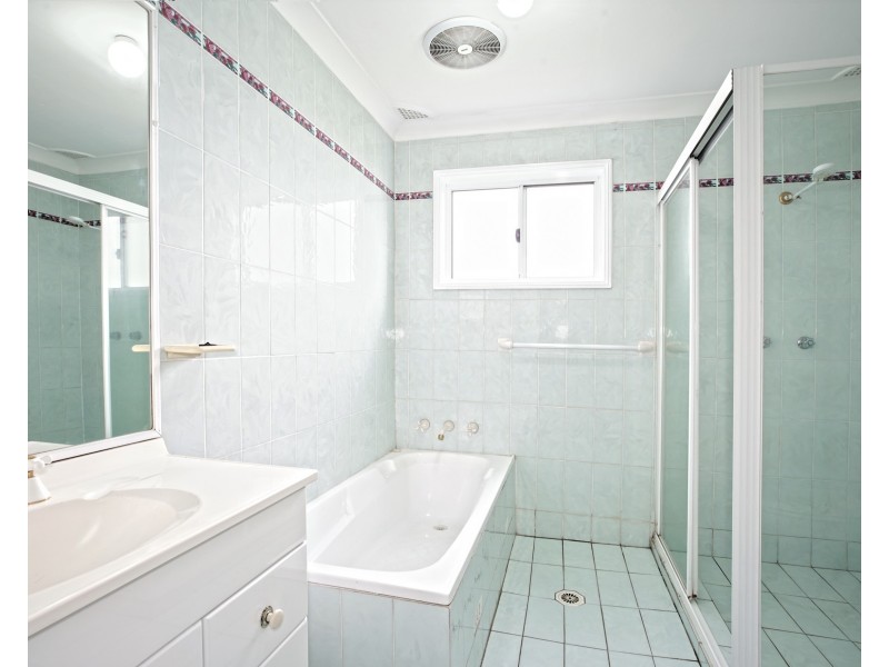 67 Melbourne Road, St Johns Park NSW 2176