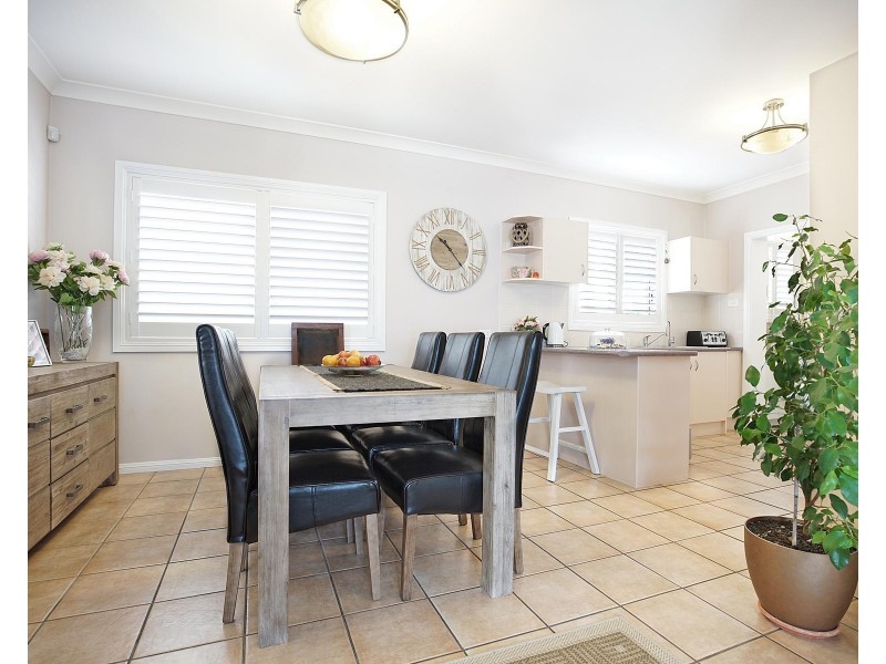 4 Badger Place, Green Valley NSW 2168