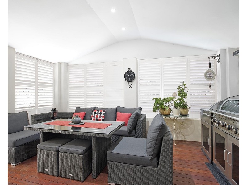 4 Badger Place, Green Valley NSW 2168