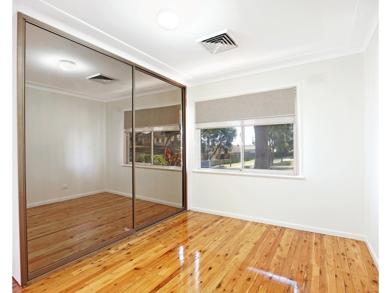 5 Crayford Crescent, Mount Pritchard NSW 2170