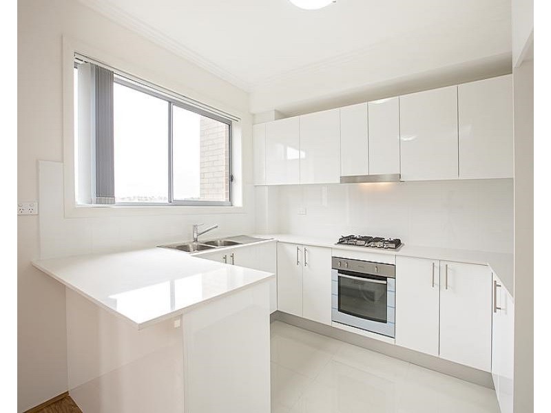 15/2 Kurrajong Road, Casula NSW 2170