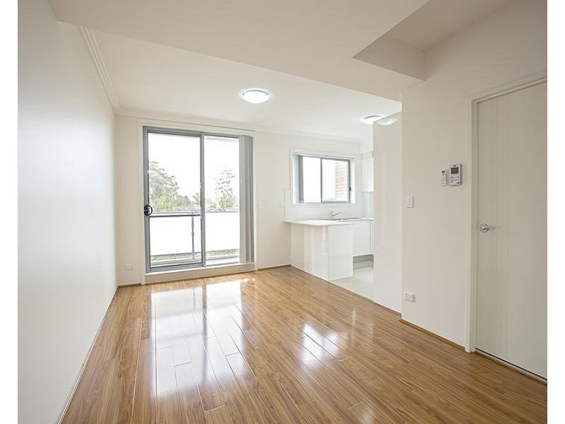 15/2 Kurrajong Road, Casula NSW 2170