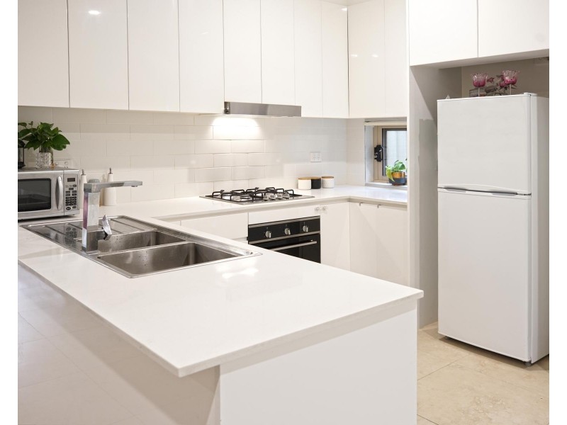 6/2 Blackwood Ave, Casula NSW 2170