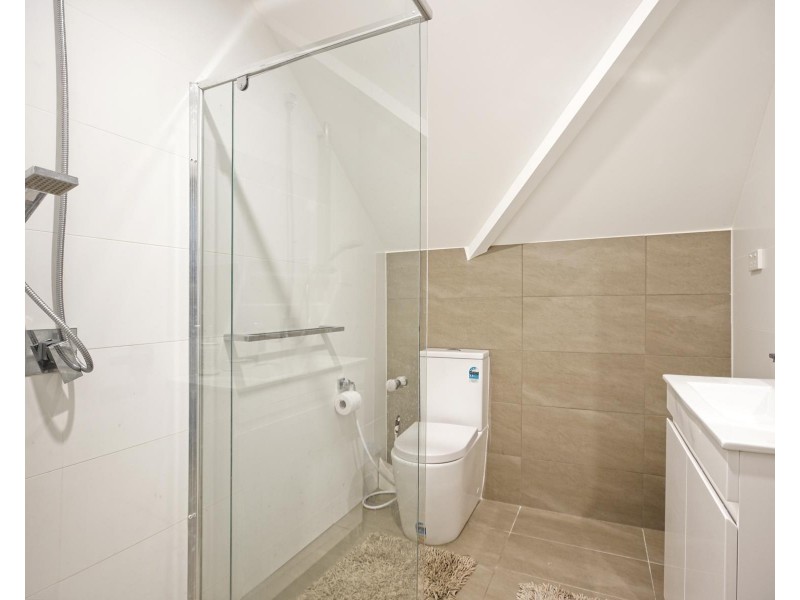 6/2 Blackwood Ave, Casula NSW 2170