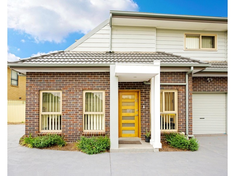 6/2 Blackwood Ave, Casula NSW 2170