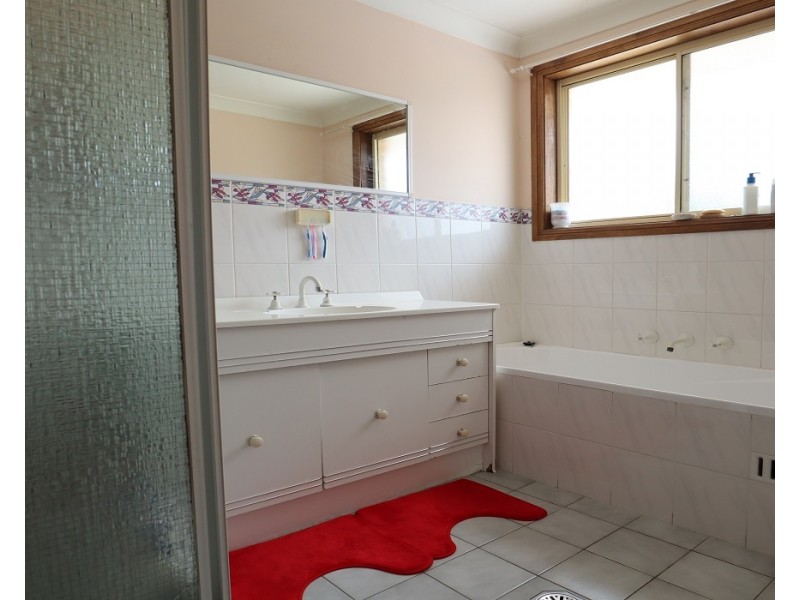 58B Seaeagle Crescent, Green Valley NSW 2168