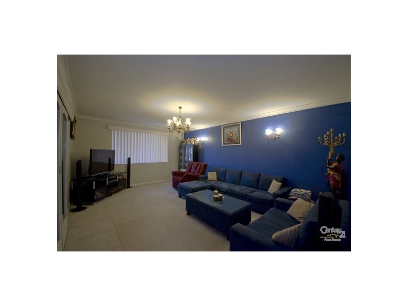 5 Kew Place, St Johns Park NSW 2176