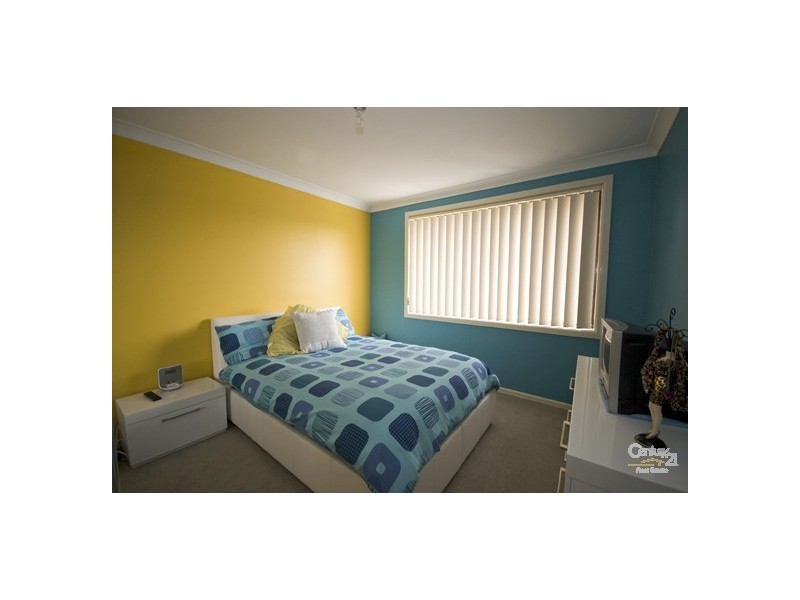 5 Kew Place, St Johns Park NSW 2176