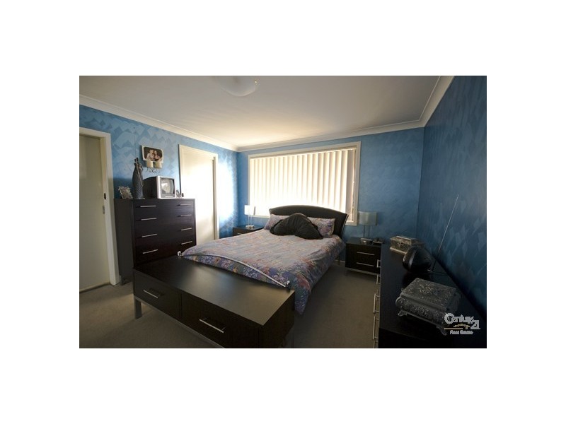 5 Kew Place, St Johns Park NSW 2176