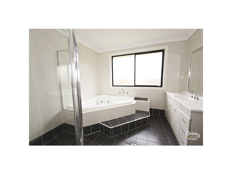 77 Boomerang Road, Edensor Park NSW 2176