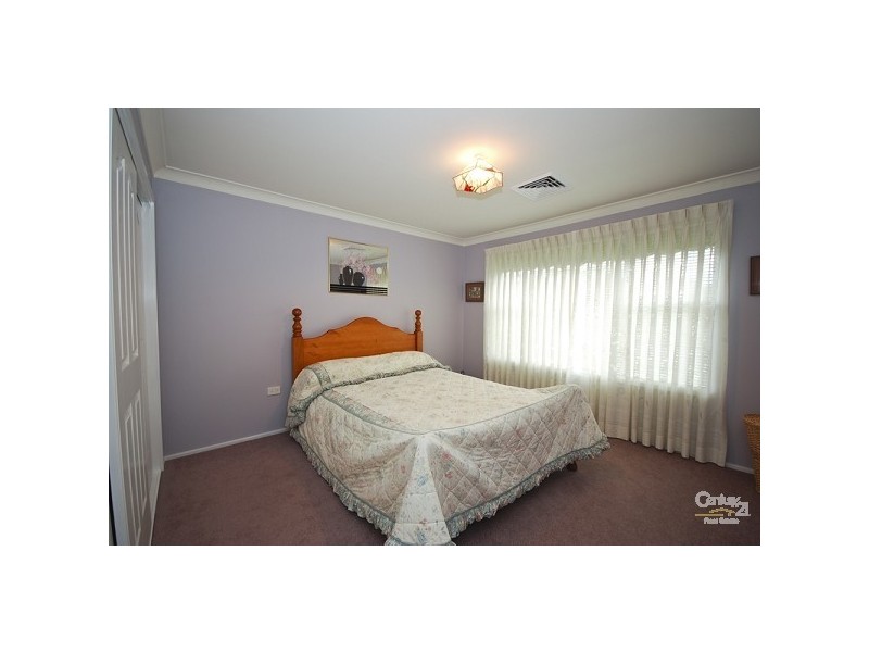 10 Macedon Street, Bossley Park NSW 2176