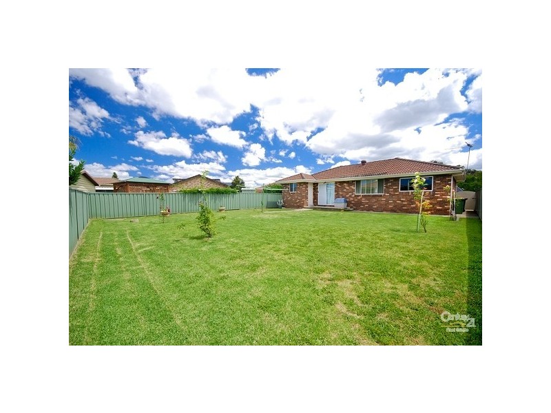 10 Macedon Street, Bossley Park NSW 2176