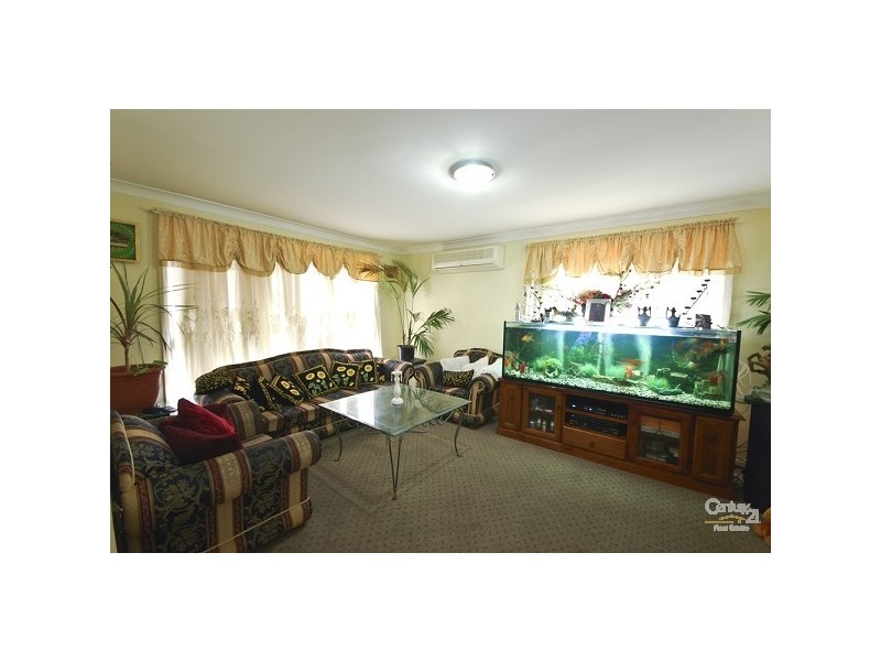 2B San Cristobal Drive, Green Valley NSW 2168