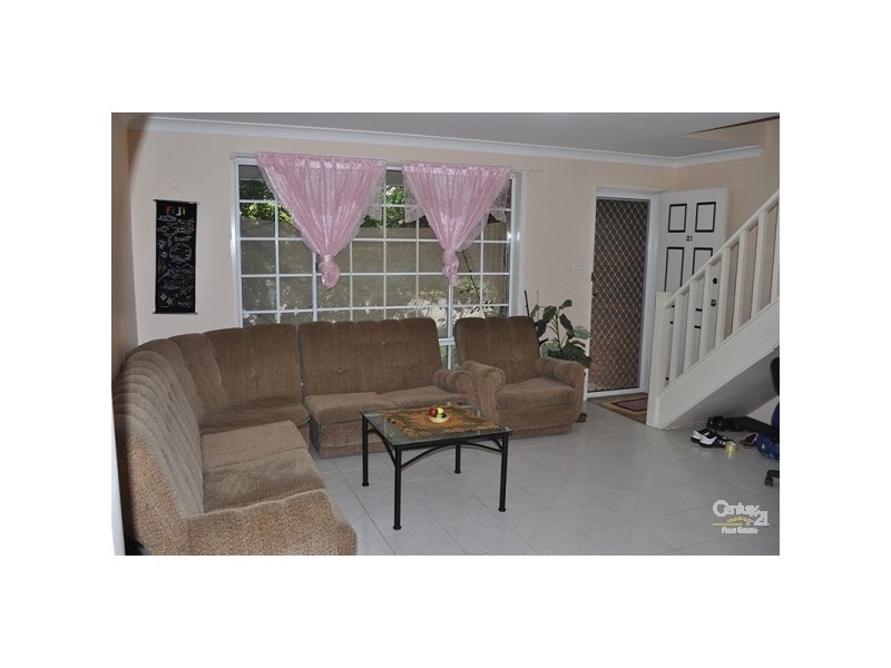 4 Jacquinot Place, Glenfield NSW 2167