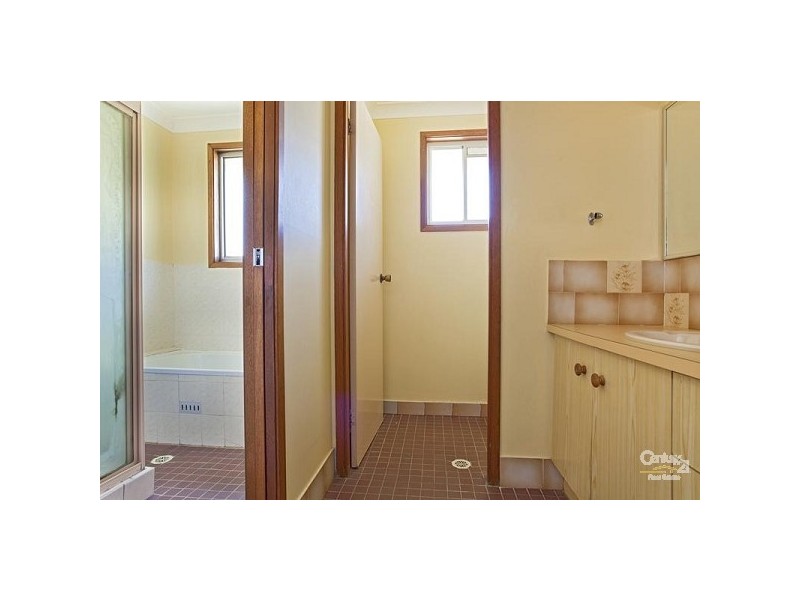 Edensor Park NSW 2176