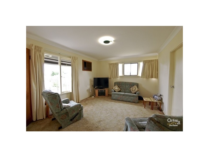 33 Welwyn Road, Canley Heights NSW 2166