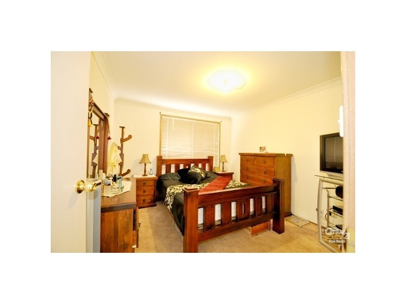 Edensor Park NSW 2176