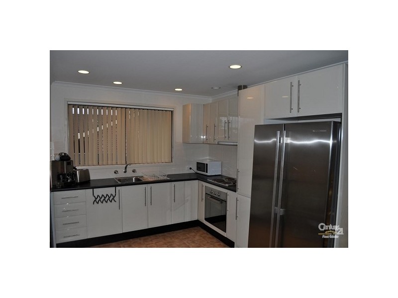 Edensor Park NSW 2176