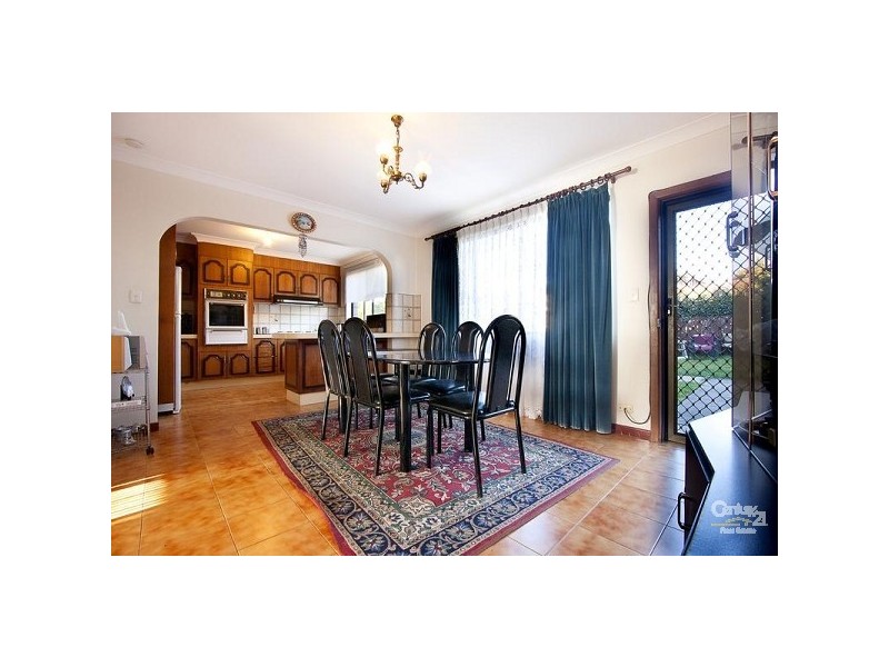6 Broadmeadow Street, St Johns Park NSW 2176