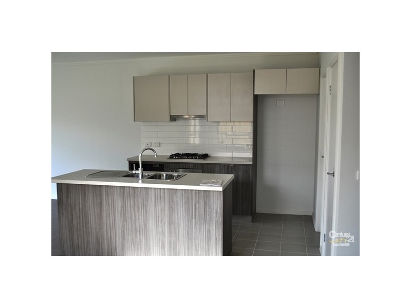 8 Reeves Crescent, Bonnyrigg NSW 2177