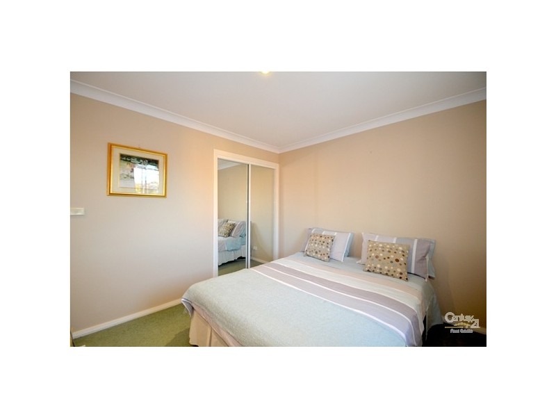 28B Whitsunday Cct, Green Valley NSW 2168