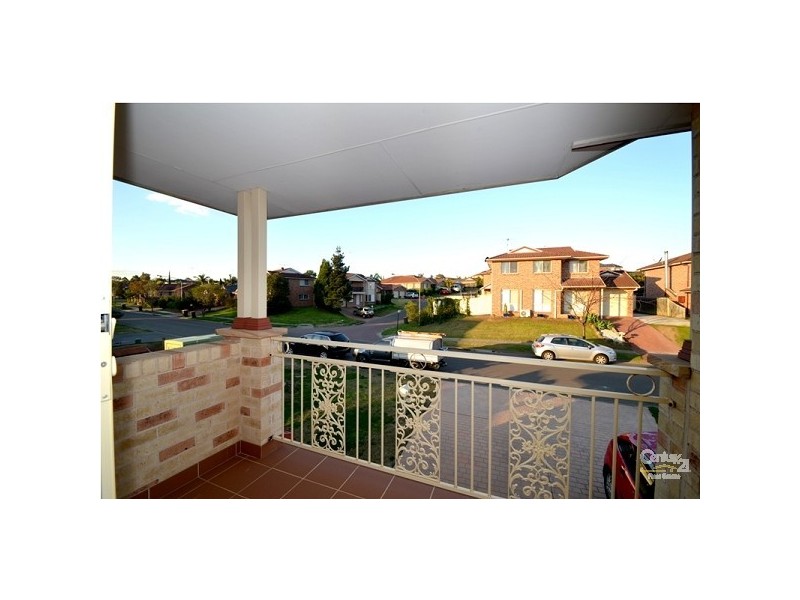 28B Whitsunday Cct, Green Valley NSW 2168