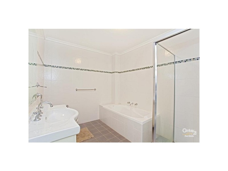 30/8-10 Browne Parade, Warwick Farm NSW 2170