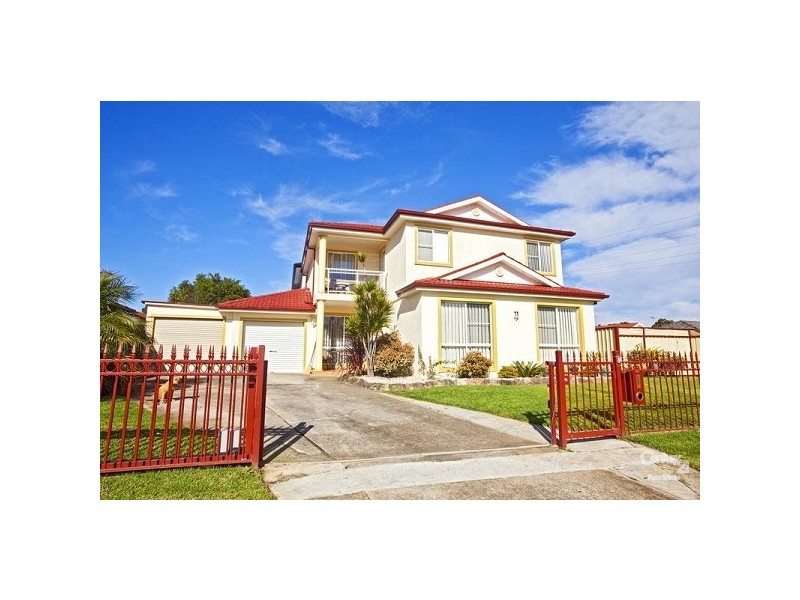 220 Cockatiel Cct, Green Valley NSW 2168