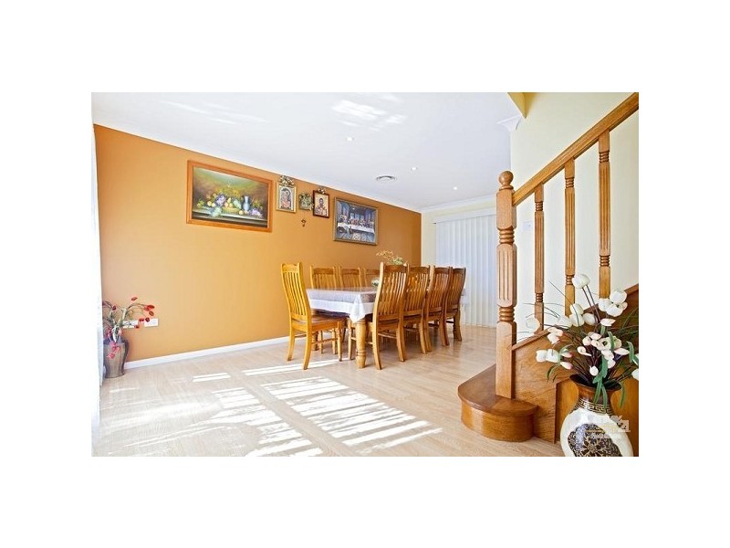 220 Cockatiel Cct, Green Valley NSW 2168