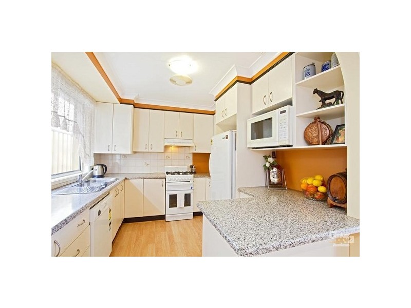 220 Cockatiel Cct, Green Valley NSW 2168