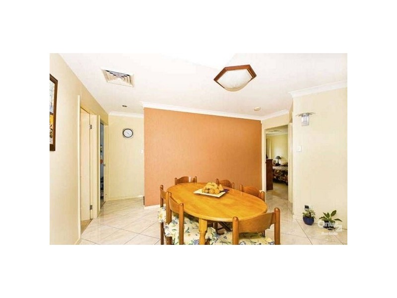 18 Busby Avenue, Edensor Park NSW 2176