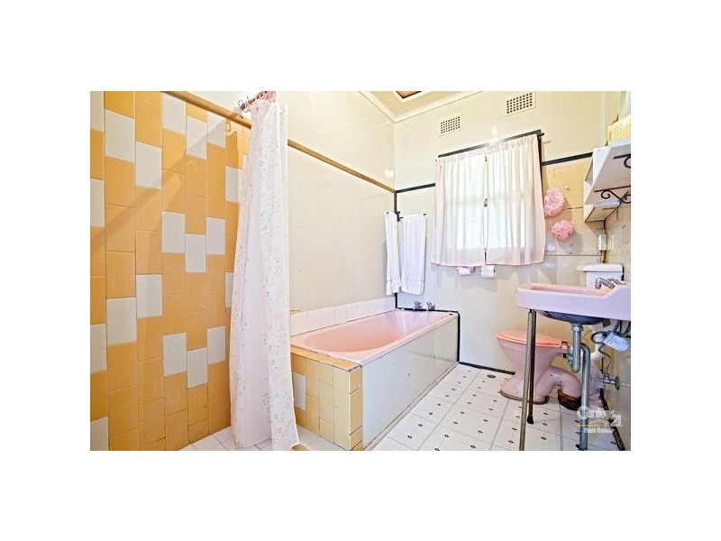 42 Wyong Street, Canley Heights NSW 2166