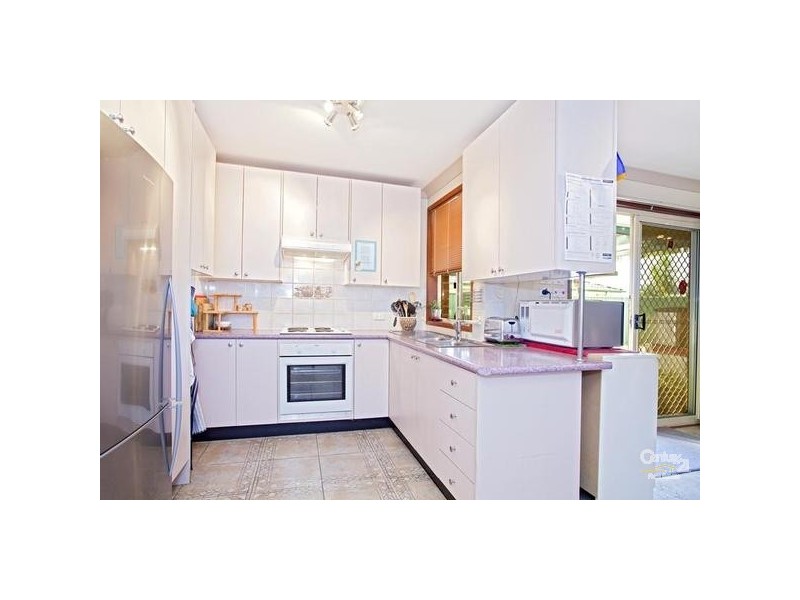 3 Kitchen Place, West Hoxton NSW 2171