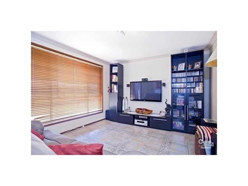 3 Kitchen Place, West Hoxton NSW 2171