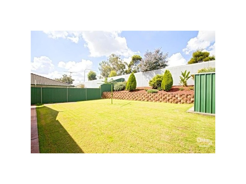 3 Kitchen Place, West Hoxton NSW 2171