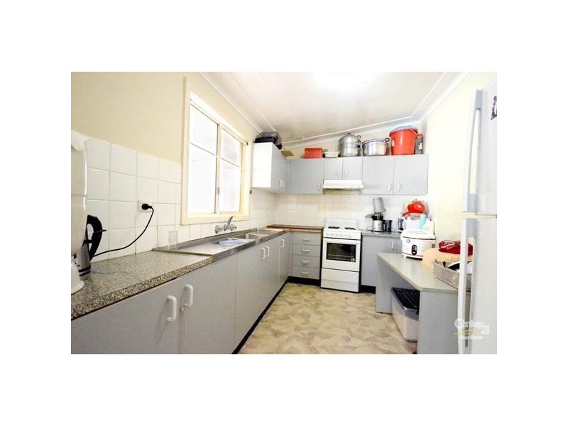 9 Victory Street, Fairfield East NSW 2165