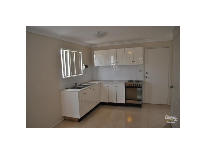 Edensor Park NSW 2176