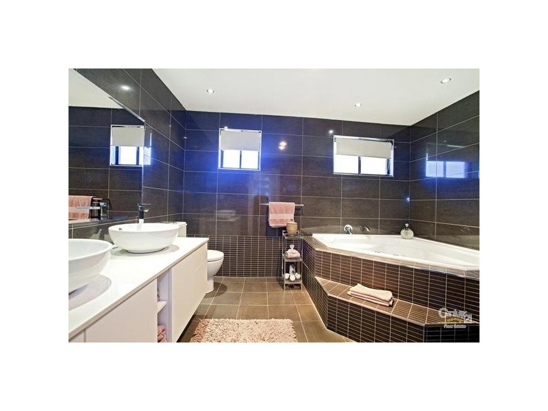 6 Merlot Place, Edensor Park NSW 2176